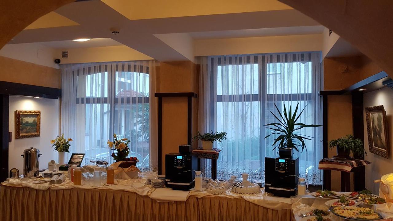 Hotel Retman Stary Toruń Exteriör bild