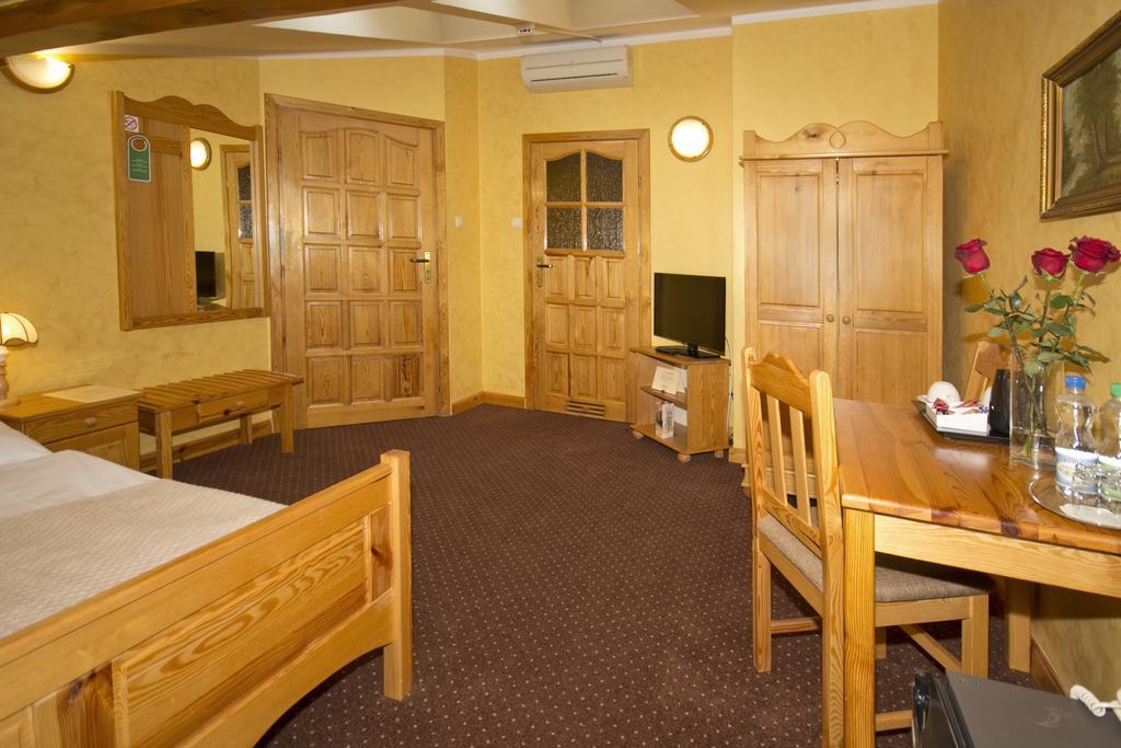 Hotel Retman Stary Toruń Exteriör bild