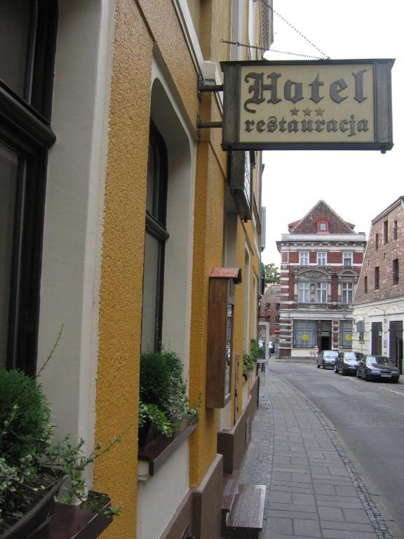 Hotel Retman Stary Toruń Exteriör bild